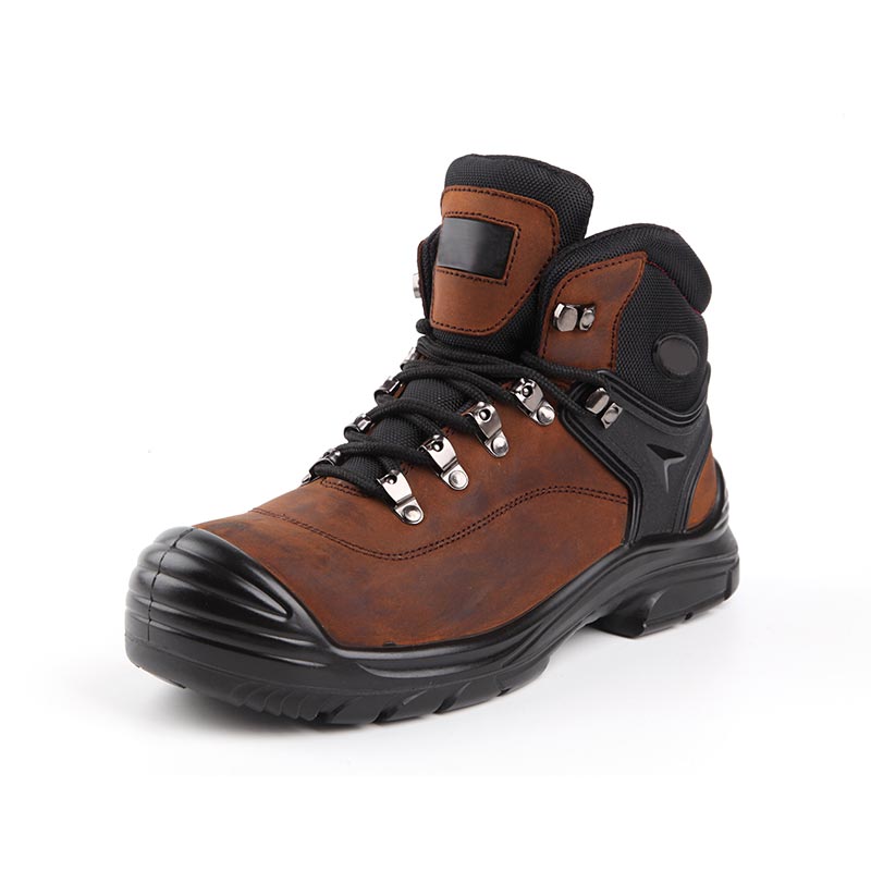 Wodoodporne buty ochronne o średnim kroju ze stalowymi noskami